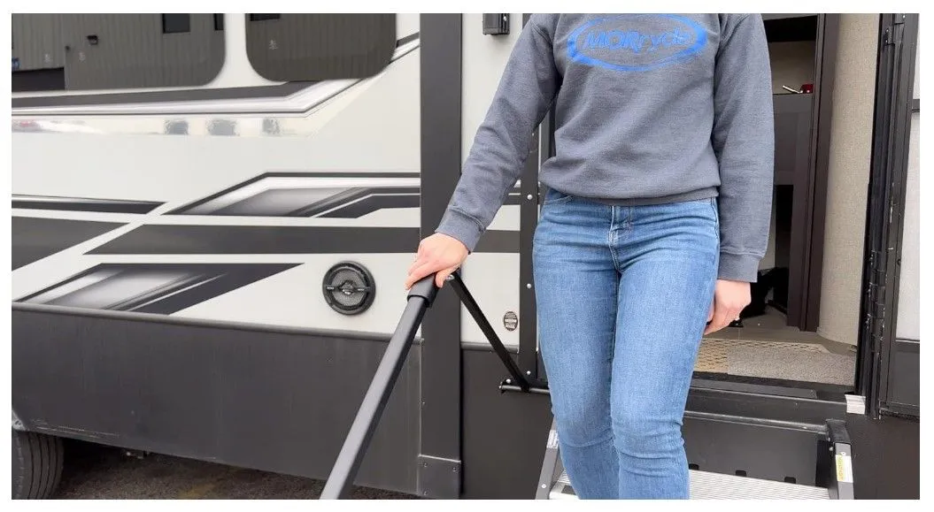 TELESCOPING RV ENTRY DOOR RAIL